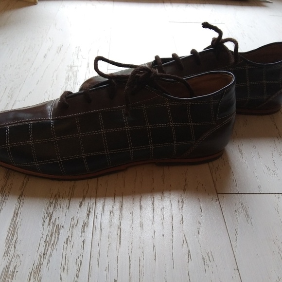 Shoes - Picture 3 of 7